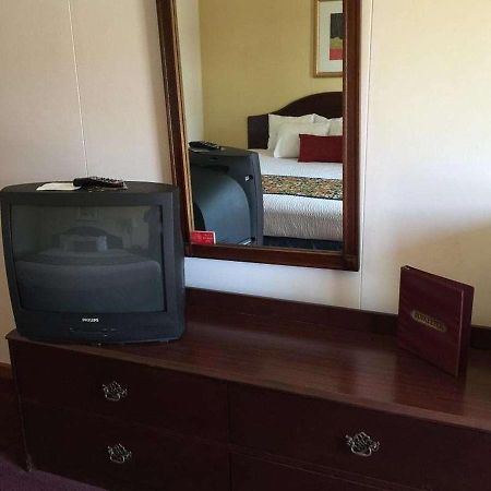 Astoria Hotel Danville West Luaran gambar