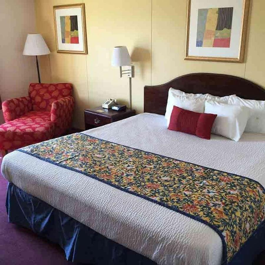 Astoria Hotel Danville West Luaran gambar