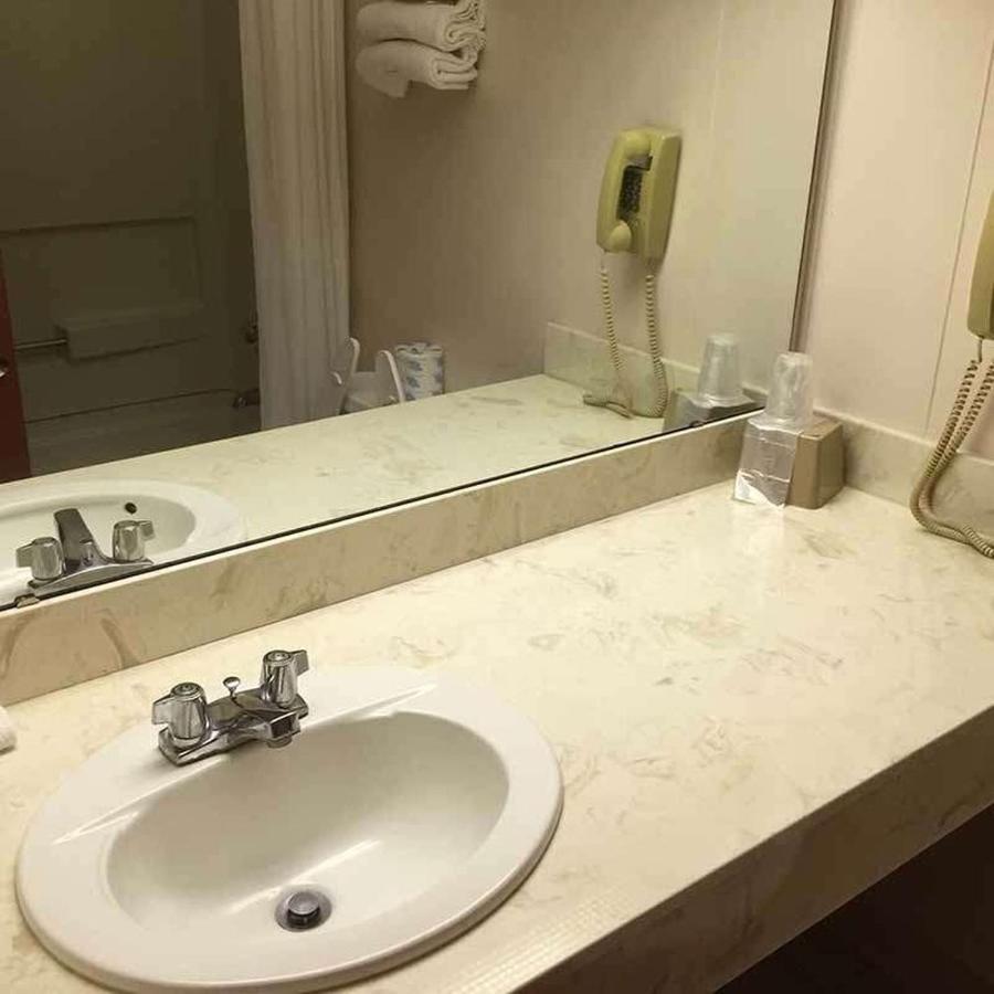 Astoria Hotel Danville West Luaran gambar