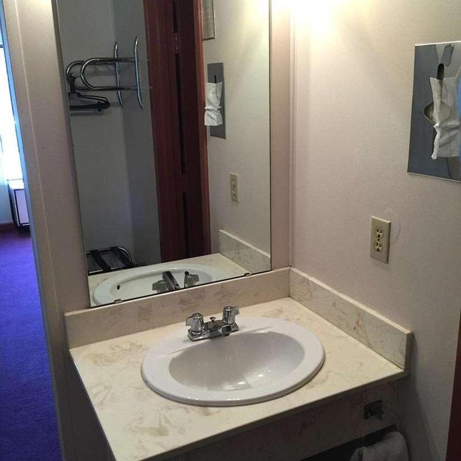 Astoria Hotel Danville West Luaran gambar